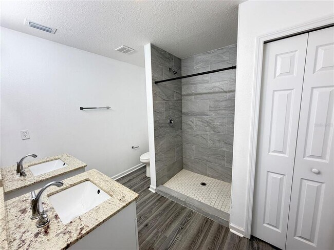 Building Photo - 13481 SW 60th Ave