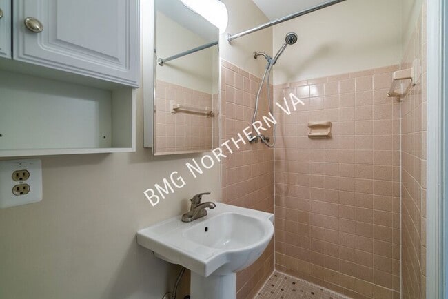 Building Photo - 9103 Vosger Ct