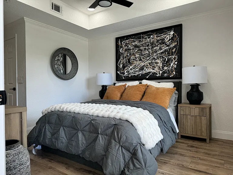 Building Photo - 800 S Dakota Ave