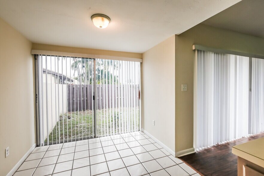 Building Photo - 11010 SW 123rd Ave