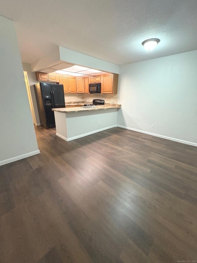 Building Photo - 9 Patricia Rd