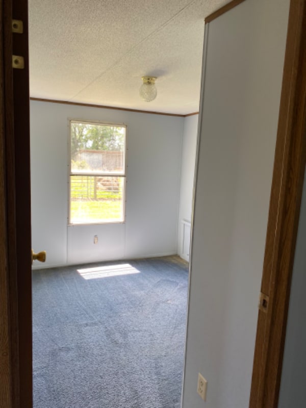 Building Photo - 2147 Watts Dr