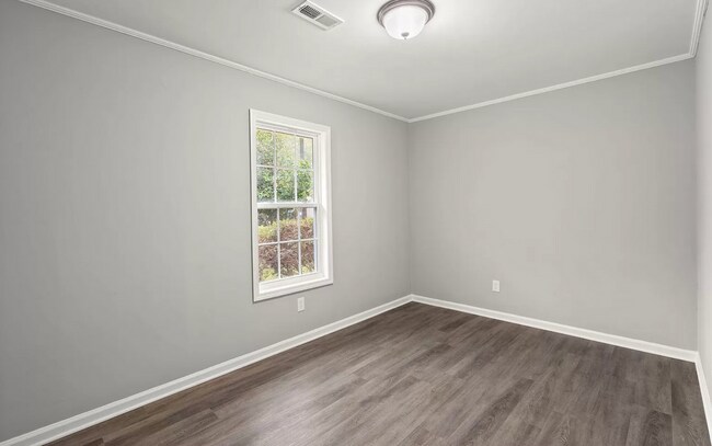 Building Photo - 426 Longleaf Dr