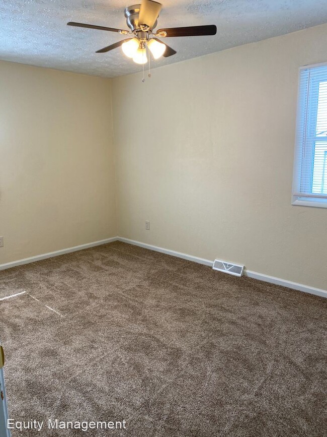 Building Photo - 3 br, 2 bath House - 2603 Walnut St.