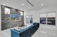 Building Photo - 3824 SW 49th Pl