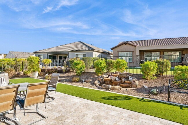 Building Photo - 26019 W Ponderosa Ln
