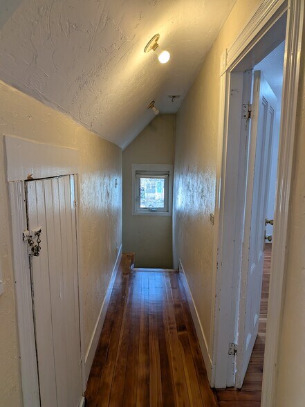 Building Photo - 12 Newbern Ave