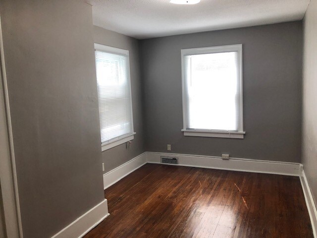 Building Photo - 222 Melrose Ct