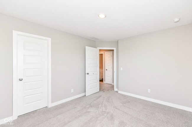 Building Photo - 6898 Sunstone Pl