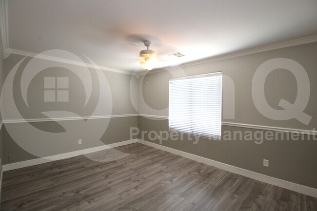 Building Photo - 44390 W McClelland Dr