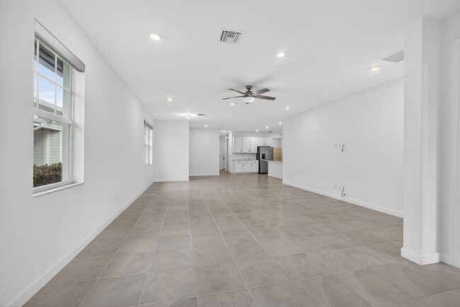 Building Photo - 1305 Haywagon Tr.