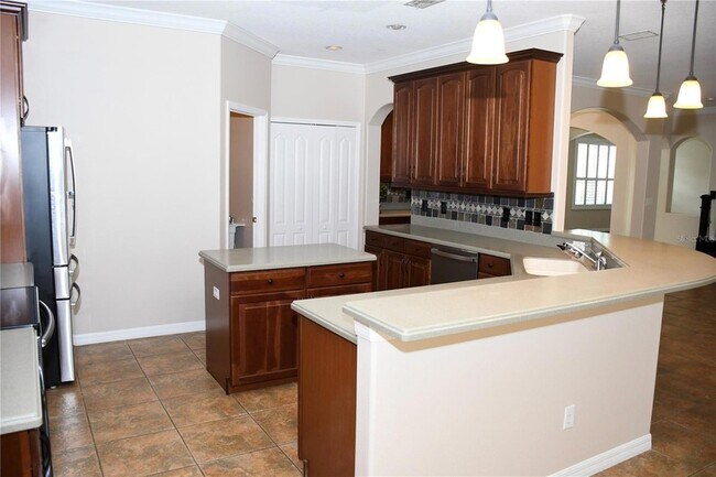 Building Photo - 557 Palio Ct