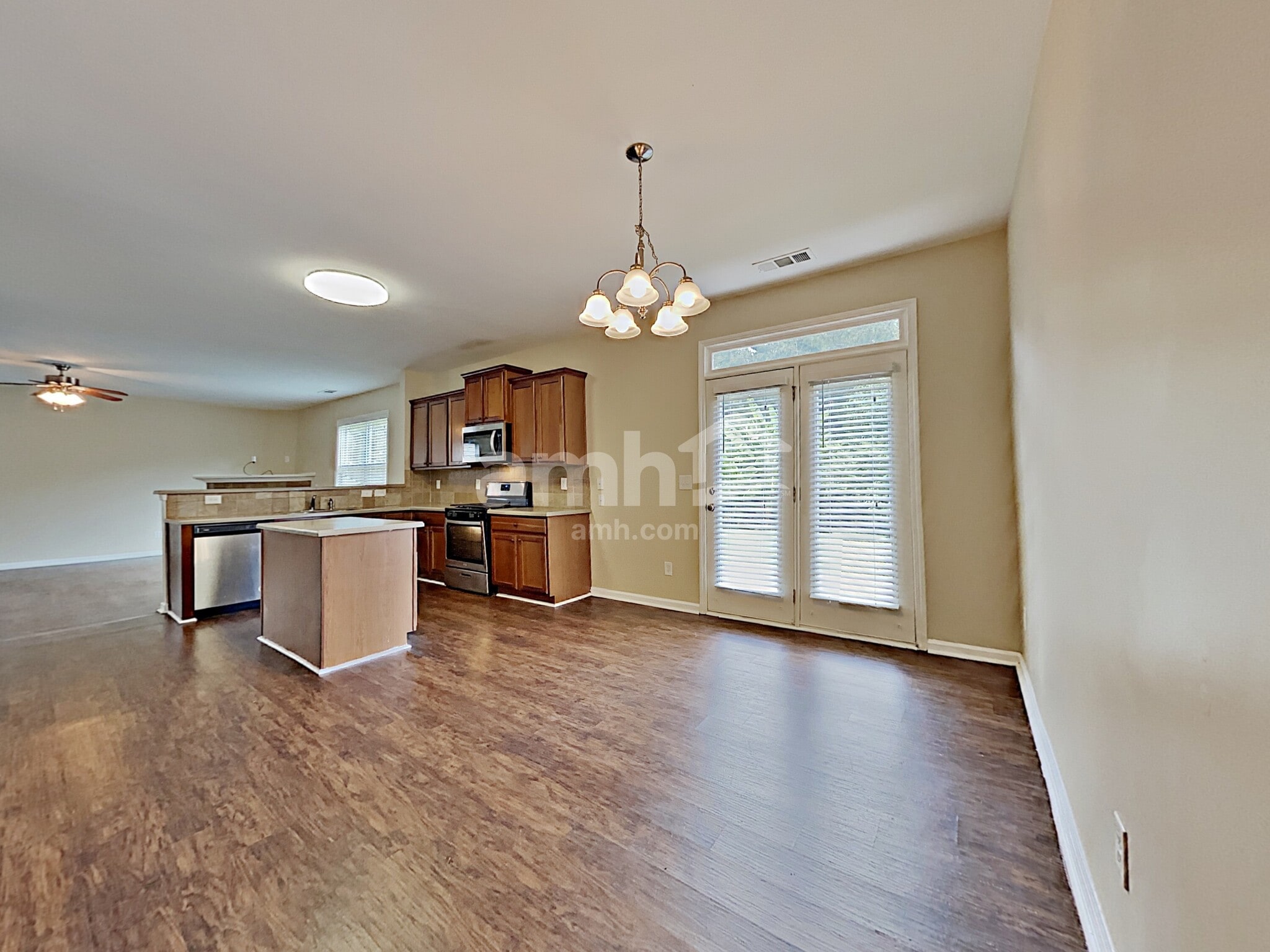 Building Photo - 55 Palisades Dr