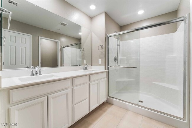 Building Photo - 25 Alamere Falls Dr