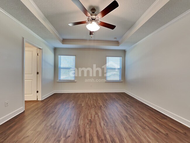 Building Photo - 974 Tan Tara Trl