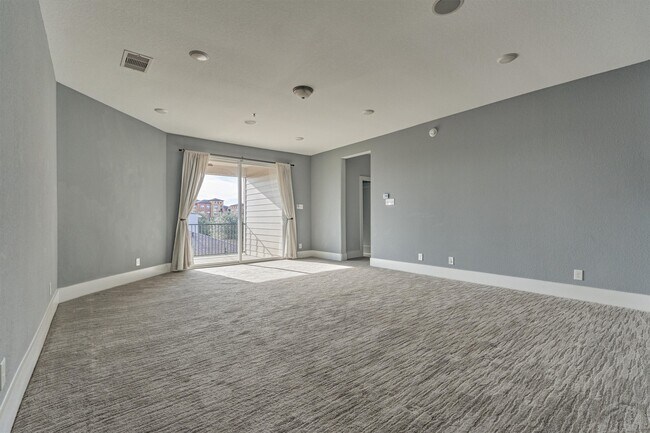 Building Photo - 2113 Solstice Blvd