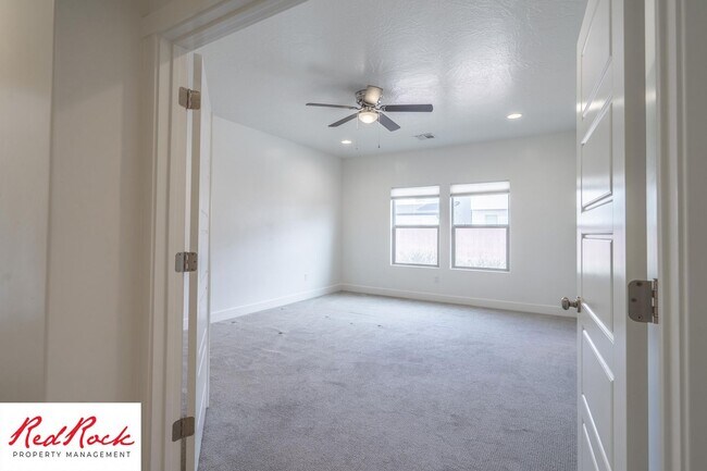 Building Photo - Comfort, Space & Style with a 3-Car Garage Small Dog Friendly!