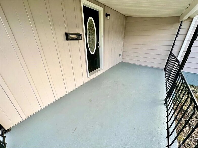 Building Photo - 3210 Illinois Ave