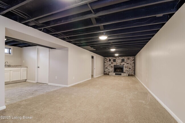Building Photo - 6703 El Rancho Rd