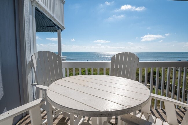 Building Photo - OCEANFRONT OFF-SEASON ONE BEDROOM RENTAL