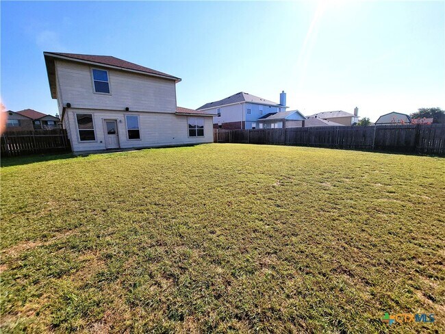 Building Photo - 610 Taurus Dr