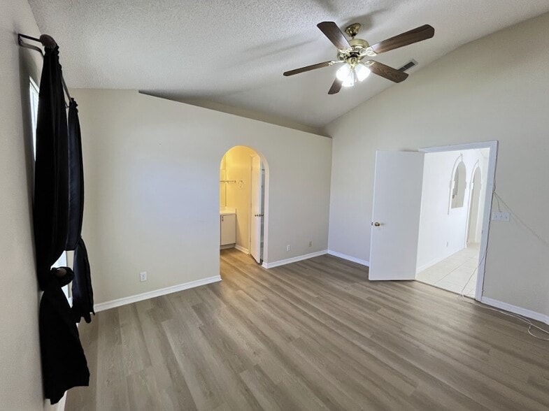 Building Photo - 11483 Kimberly Forest Dr
