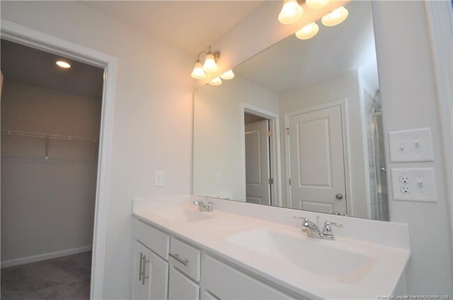 Building Photo - 1057 Shoreside Dr