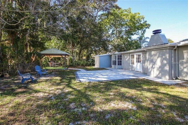 Building Photo - 2060 Sunnyside Pl