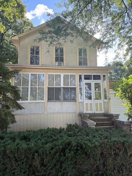 Building Photo - 947 Florence Ave
