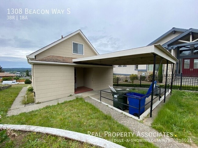 Building Photo - 1308 Beacon Wy S