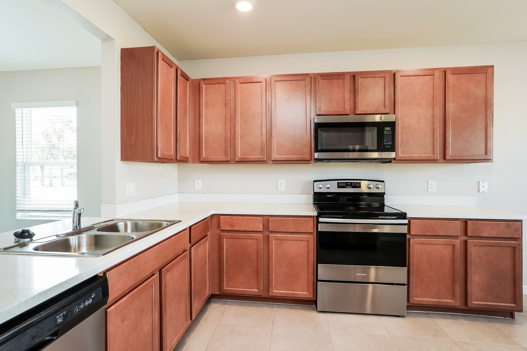 Building Photo - 28226 Arrowhead Cir