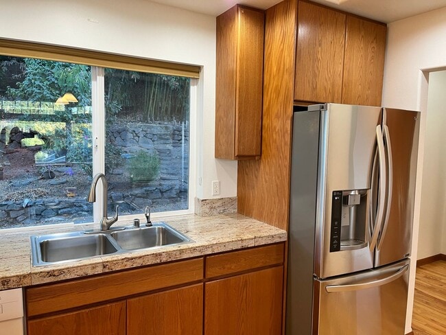 Building Photo - View Home in Poulsbo