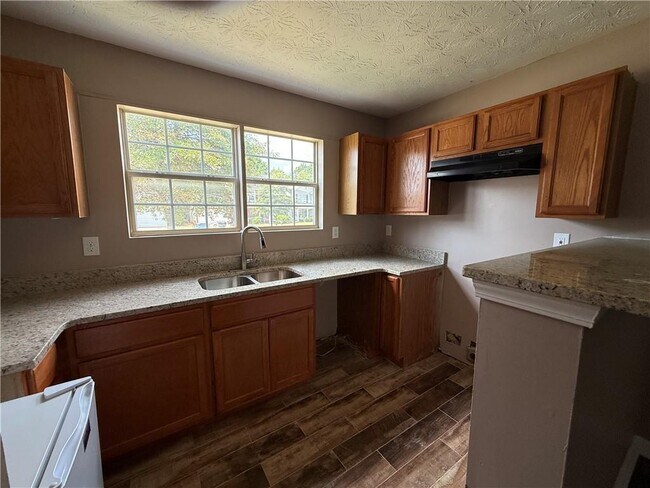 Building Photo - 145 Chandler Fields Dr