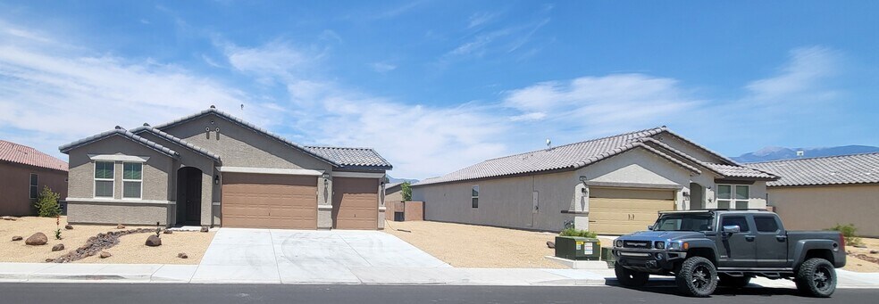 Primary Photo - 3848 E Summit Ave