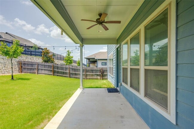 Building Photo - 9813 Evening Canopy Dr