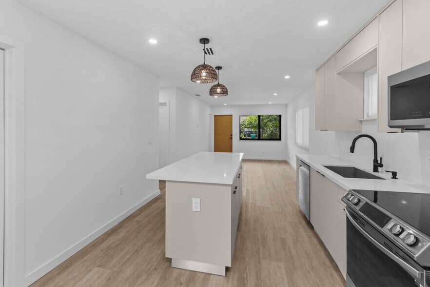 Building Photo - 3737 Frow Ave