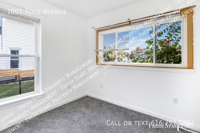 Building Photo - 1001 Rose Ave