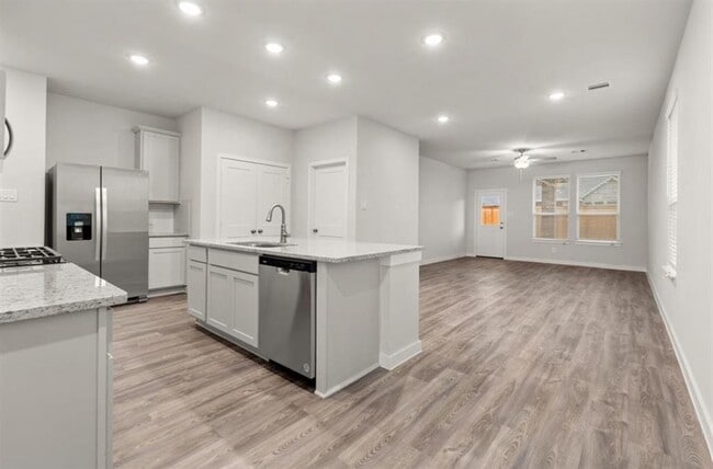 Building Photo - 12927 California Palm Ct