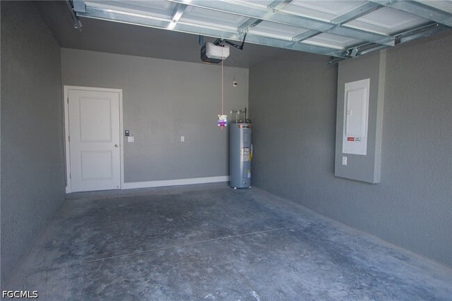 Building Photo - 1217 Cellini St E