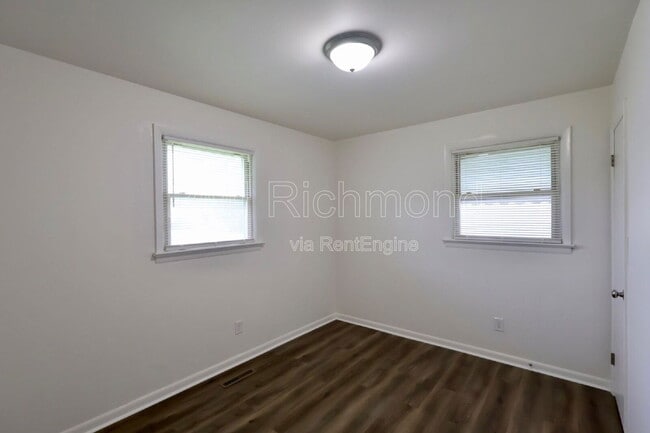 Building Photo - 1806 Powhatan St