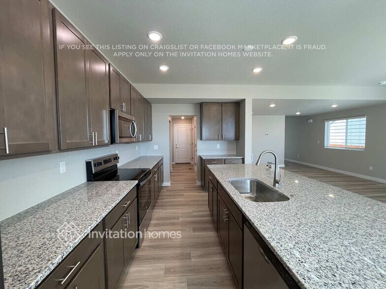 Building Photo - 13603 Arriba Dr