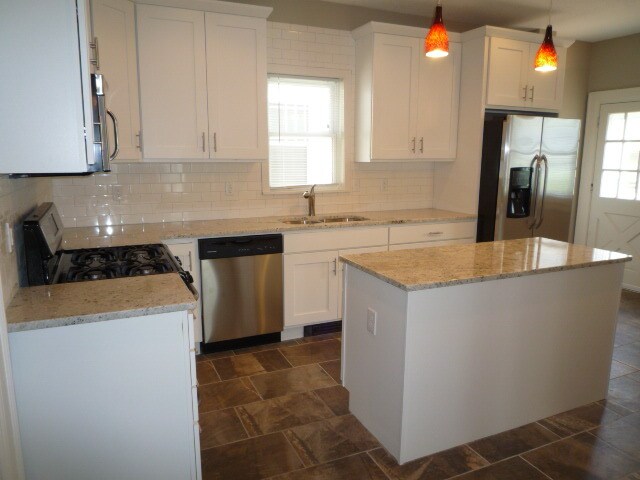 Building Photo - 2739 Emerson Ave S