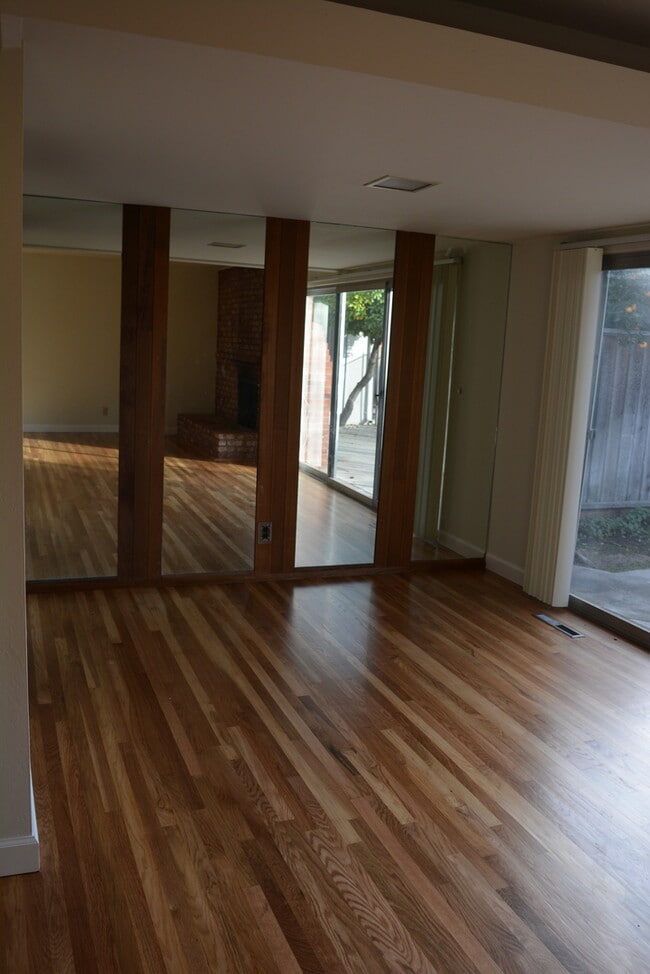 Building Photo - Single Family Home with Pool