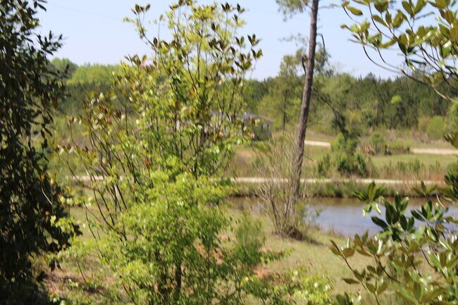 Building Photo - 818 W Grantville Rd