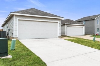 Building Photo - 907 Stricker Path