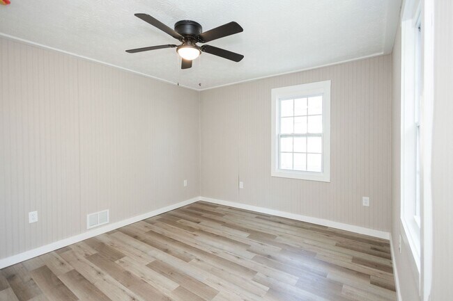 Building Photo - Updated 3BR/2BA Home – $500 OFF 1st Month!