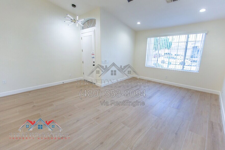 Building Photo - 201 W Smoke Tree Rd