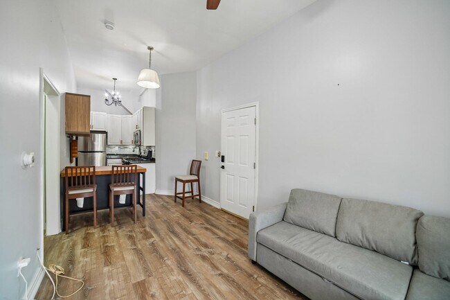 Building Photo - 153 20th St