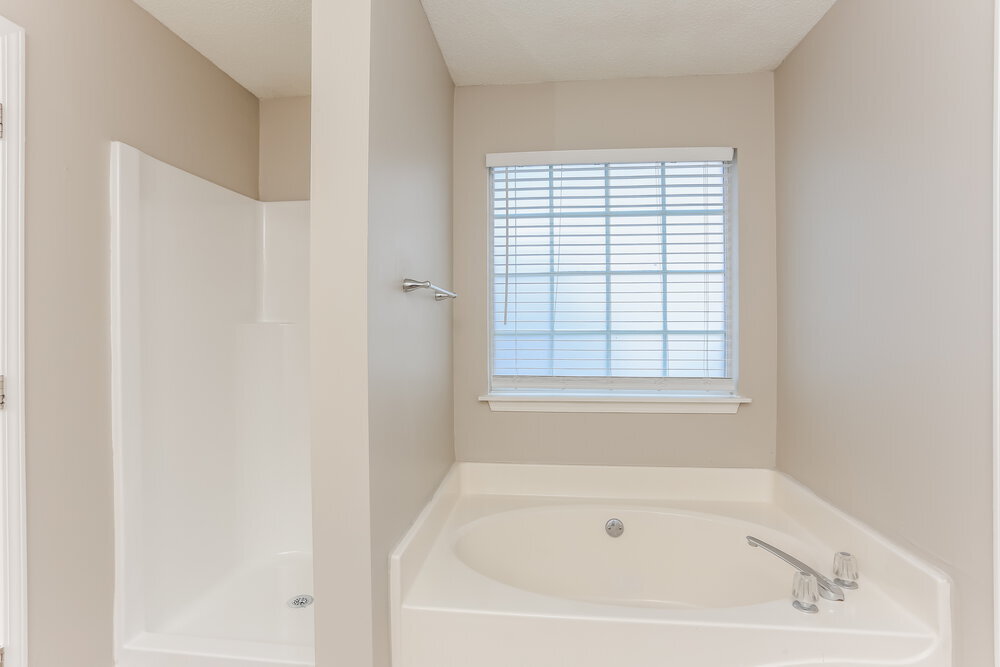 Building Photo - 5407 Sweetsprings Dr SW