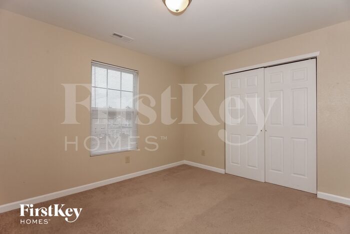 Building Photo - 955 Littleton Dr